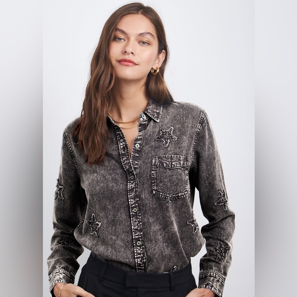 Rails Tops - Rails Ingrid Long Sleeve Button Down Top 
Size Medium Preow Excellent Condition